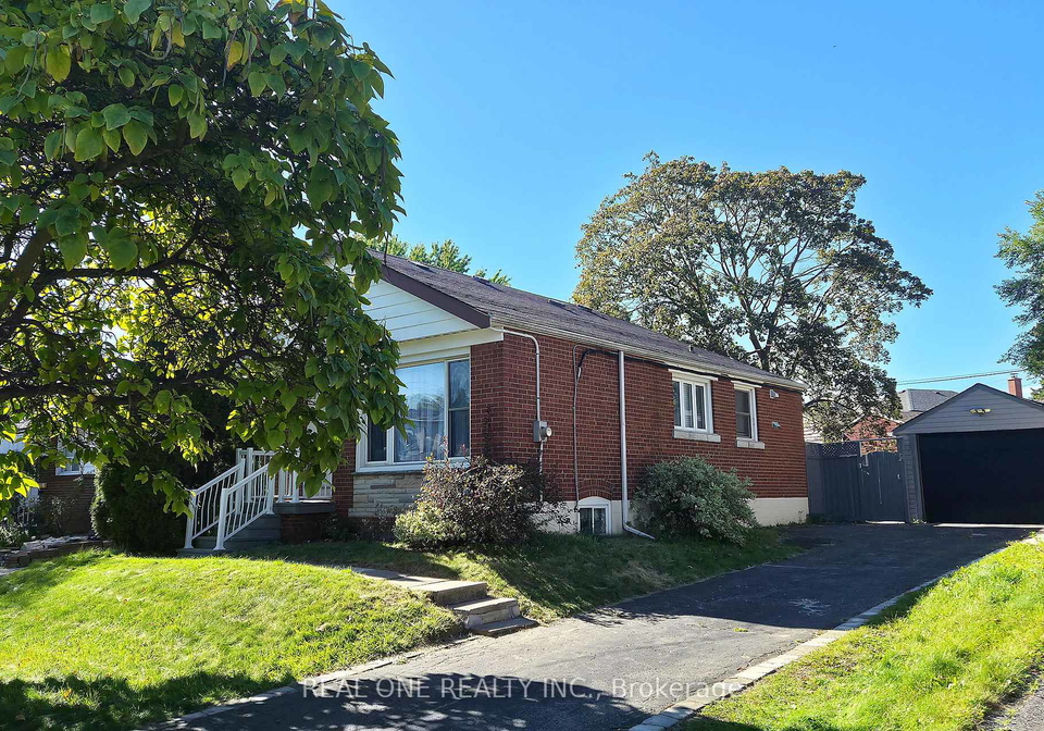 15-castille-avenue-toronto-scarborough-ontario-e13837786