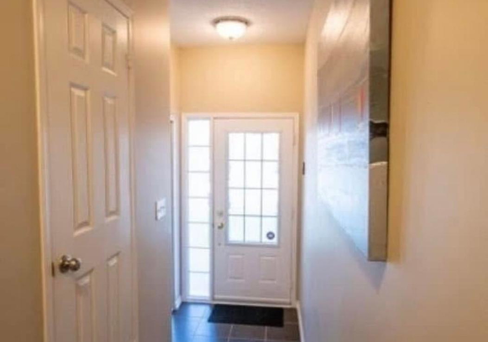 25-silvester-street-ajax-ontario-e13837972
