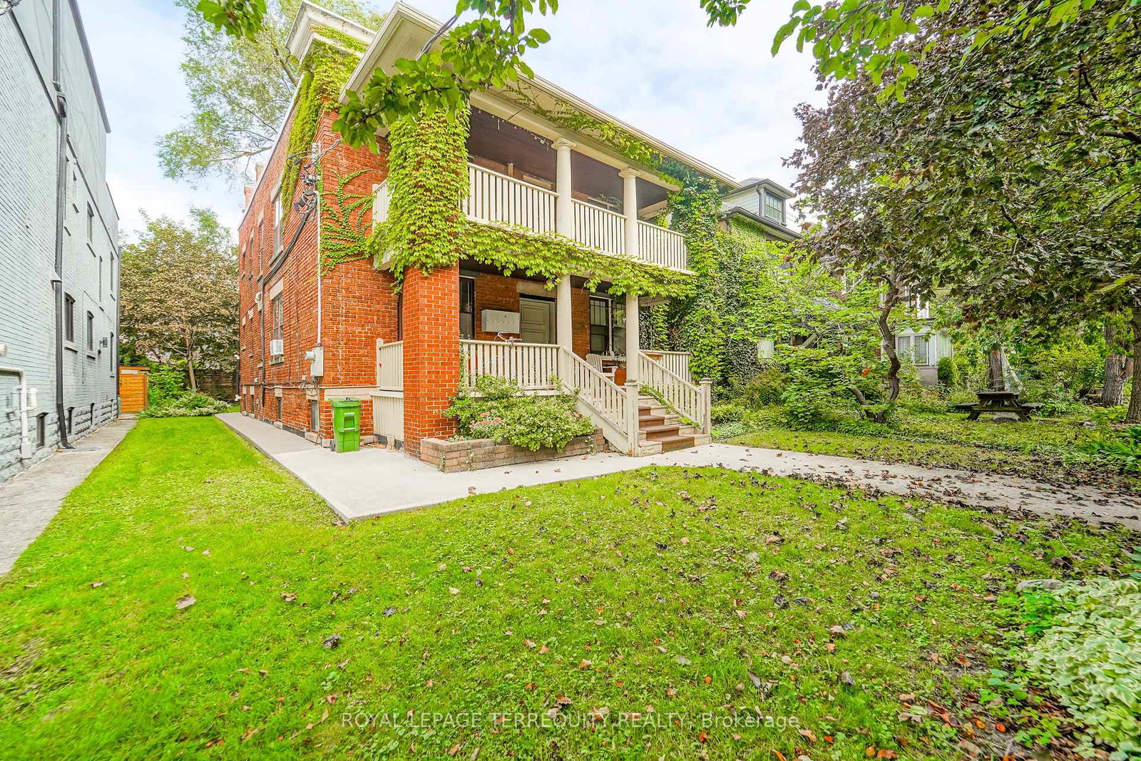 8-thorncliffe-avenue-toronto-east-york-ontario-e13838282