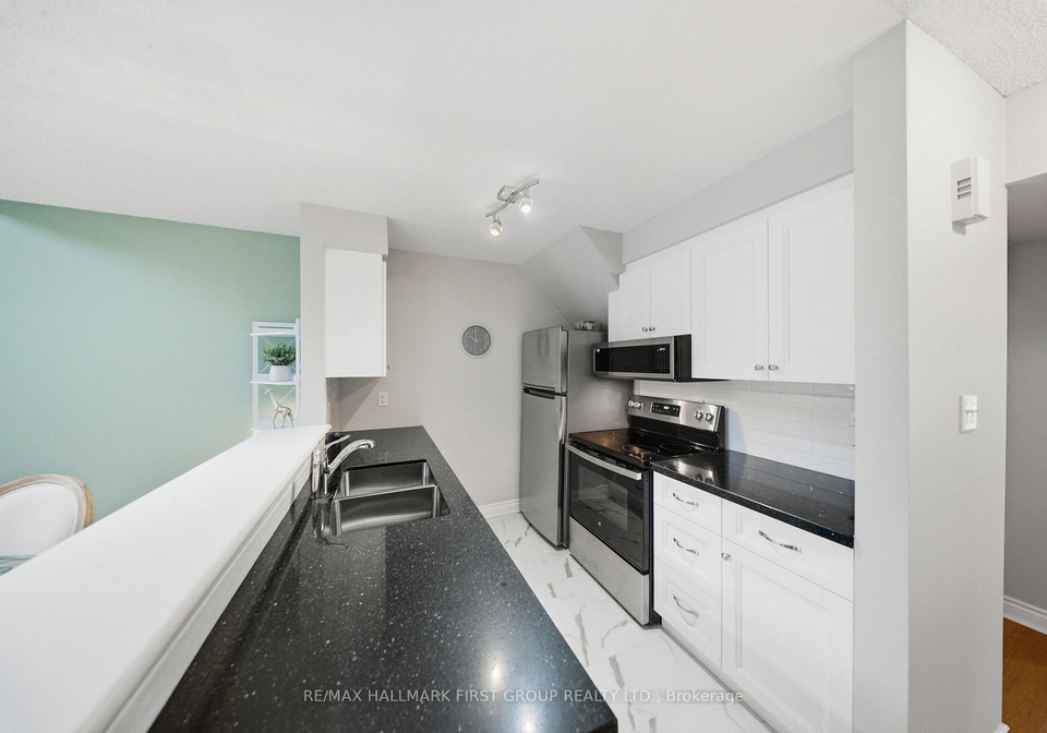 8-petra-way-whitby-ontario-e13838884