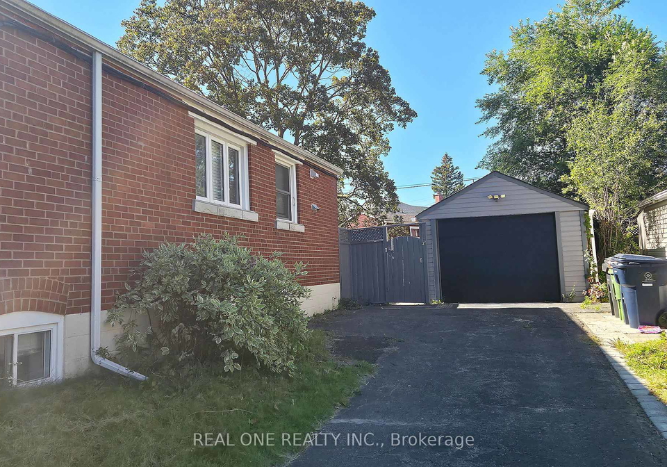 15-castille-avenue-toronto-scarborough-ontario-e13839196
