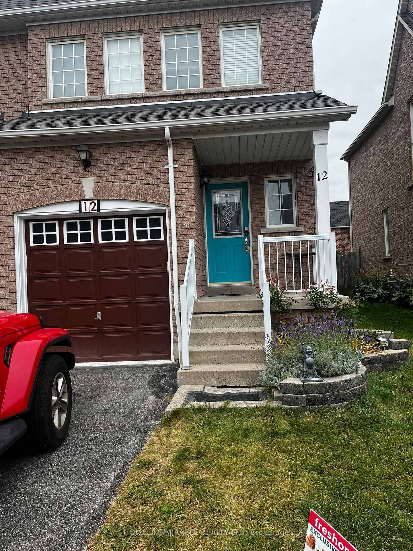 12-gateway-court-whitby-ontario-e13840678