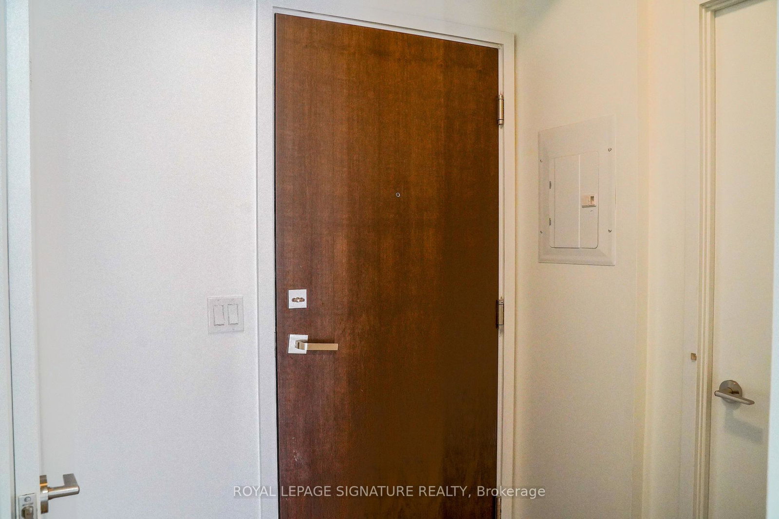 1190-dundas-street-e-toronto-toronto-ontario-e13840984