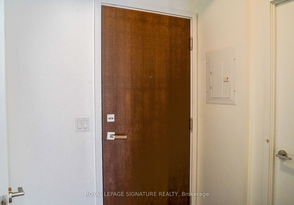1190-dundas-street-e-toronto-toronto-ontario-e13840984