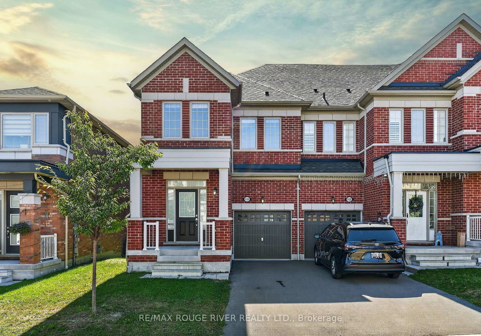 1124-sepia-square-pickering-ontario-e13841436