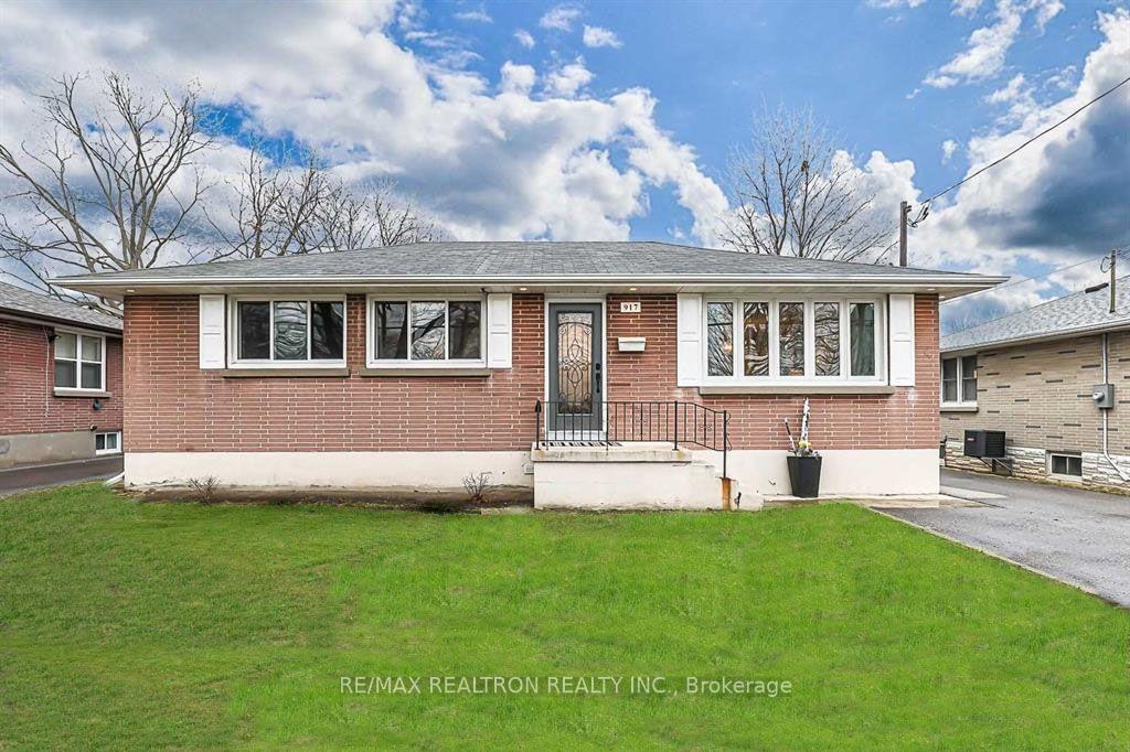 917-henry-street-whitby-ontario-e13841578