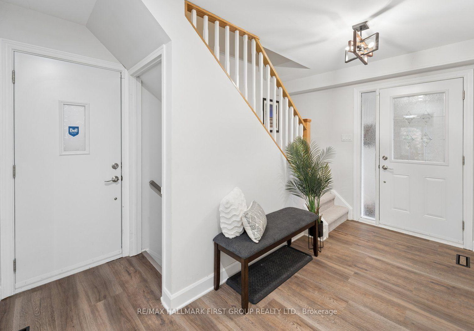 577-creekview-circle-pickering-ontario-e13842454