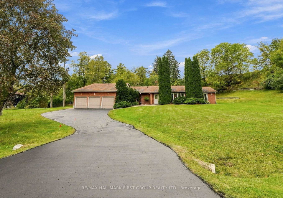 4-mcnamara-court-ajax-ontario-e13843288