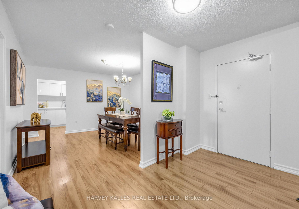 100-echo-point-toronto-scarborough-ontario-e13843872