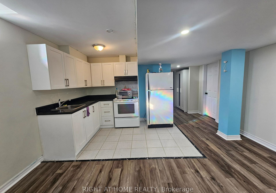 36-peacock-crescent-ajax-ontario-e13843944