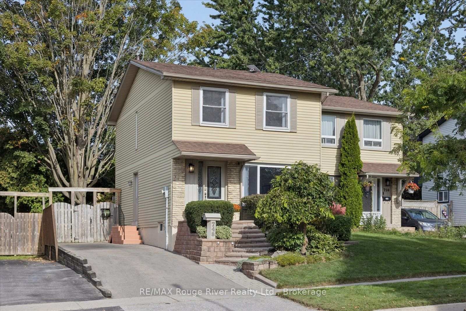 748-hillcroft-street-oshawa-ontario-e13844810