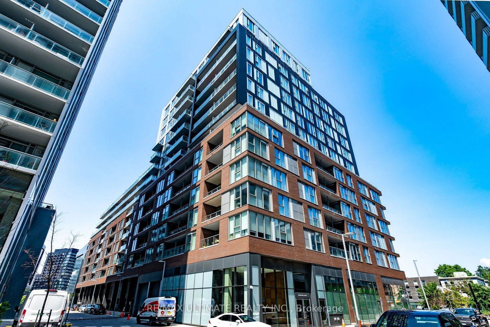 30-baseball-place-toronto-toronto-ontario-e13845224