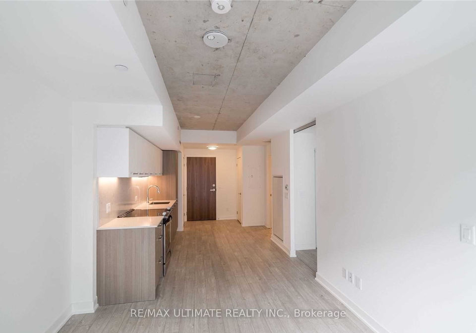 30-baseball-place-toronto-toronto-ontario-e13845224