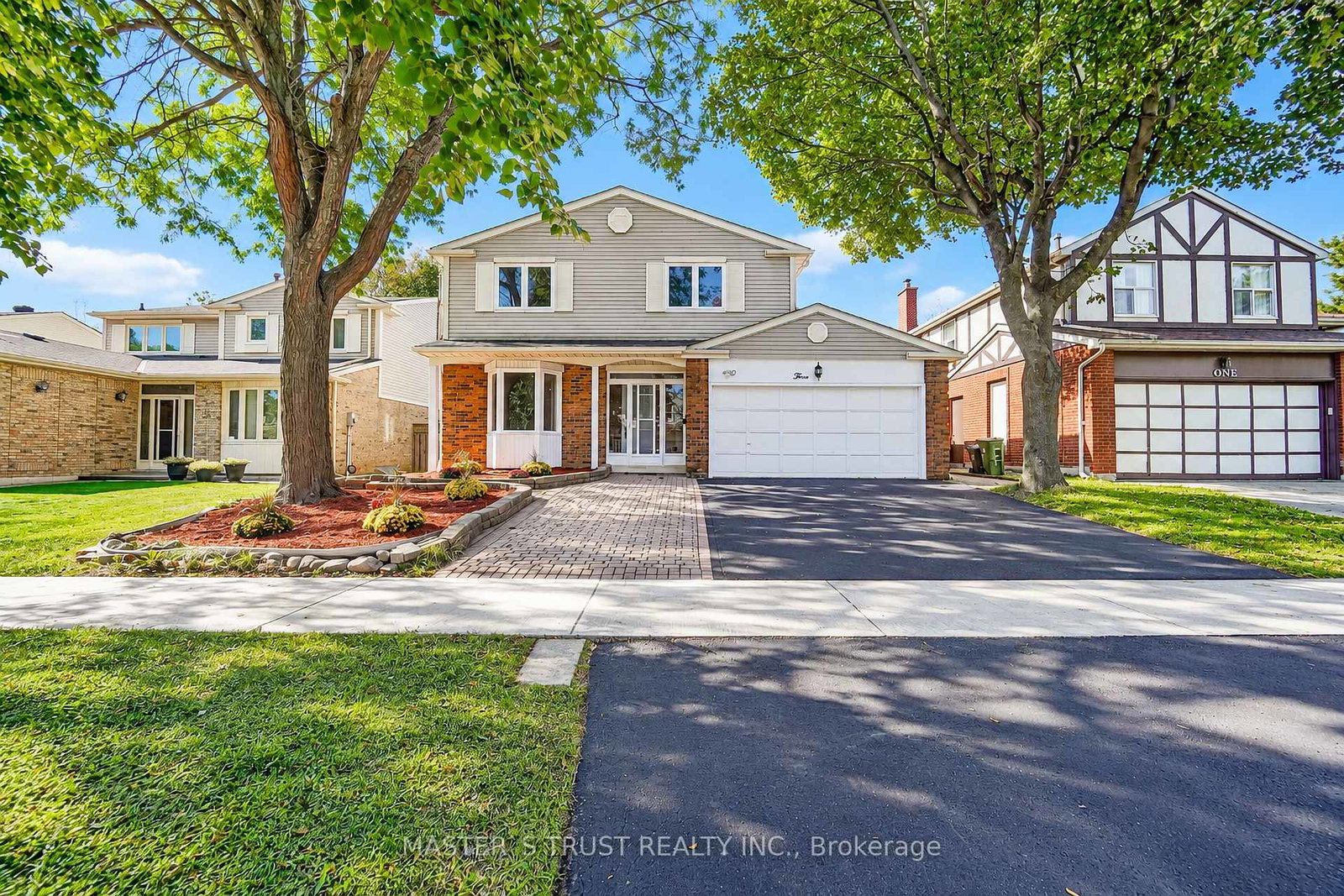 3-longbow-square-toronto-scarborough-ontario-e13845762