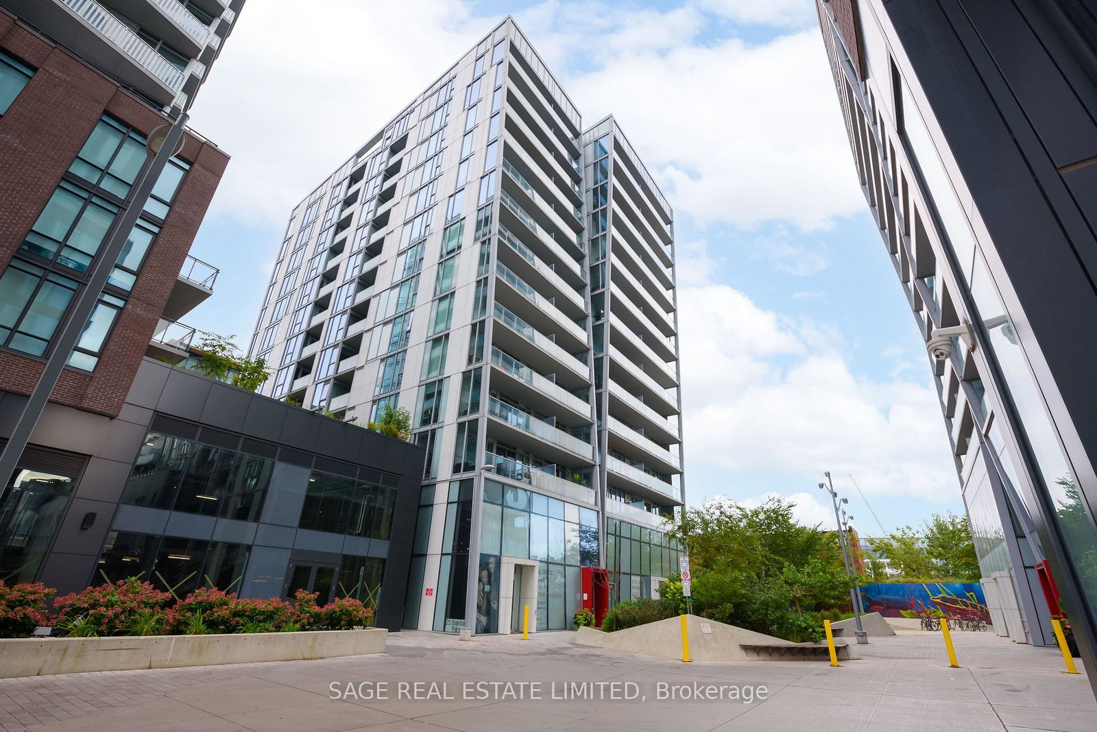25-baseball-place-toronto-toronto-ontario-e13845764