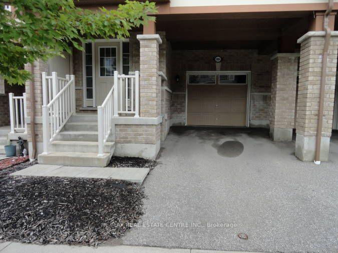 1084-silk-street-pickering-ontario-e13845990