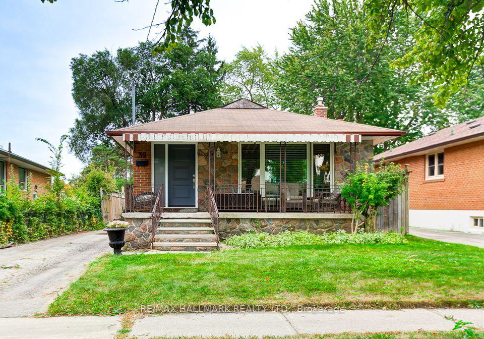 39-calumet-crescent-toronto-scarborough-ontario-e13846094