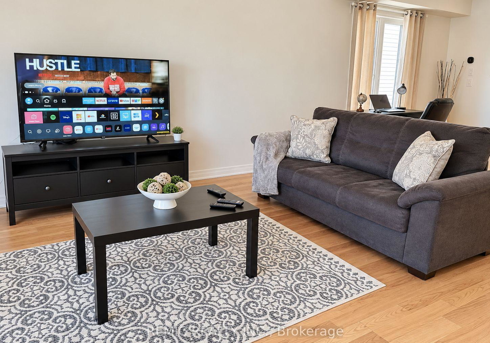 51-sailors-landing-clarington-ontario-e13846444