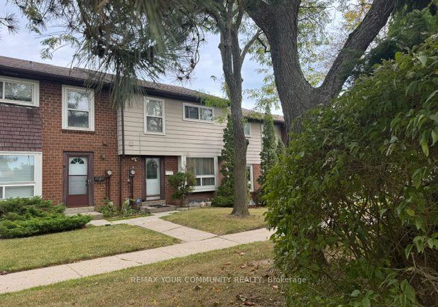 12-jacques-lane-ajax-ontario-e13848584