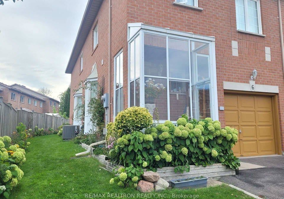 6-echo-glen-road-toronto-scarborough-ontario-e13848888