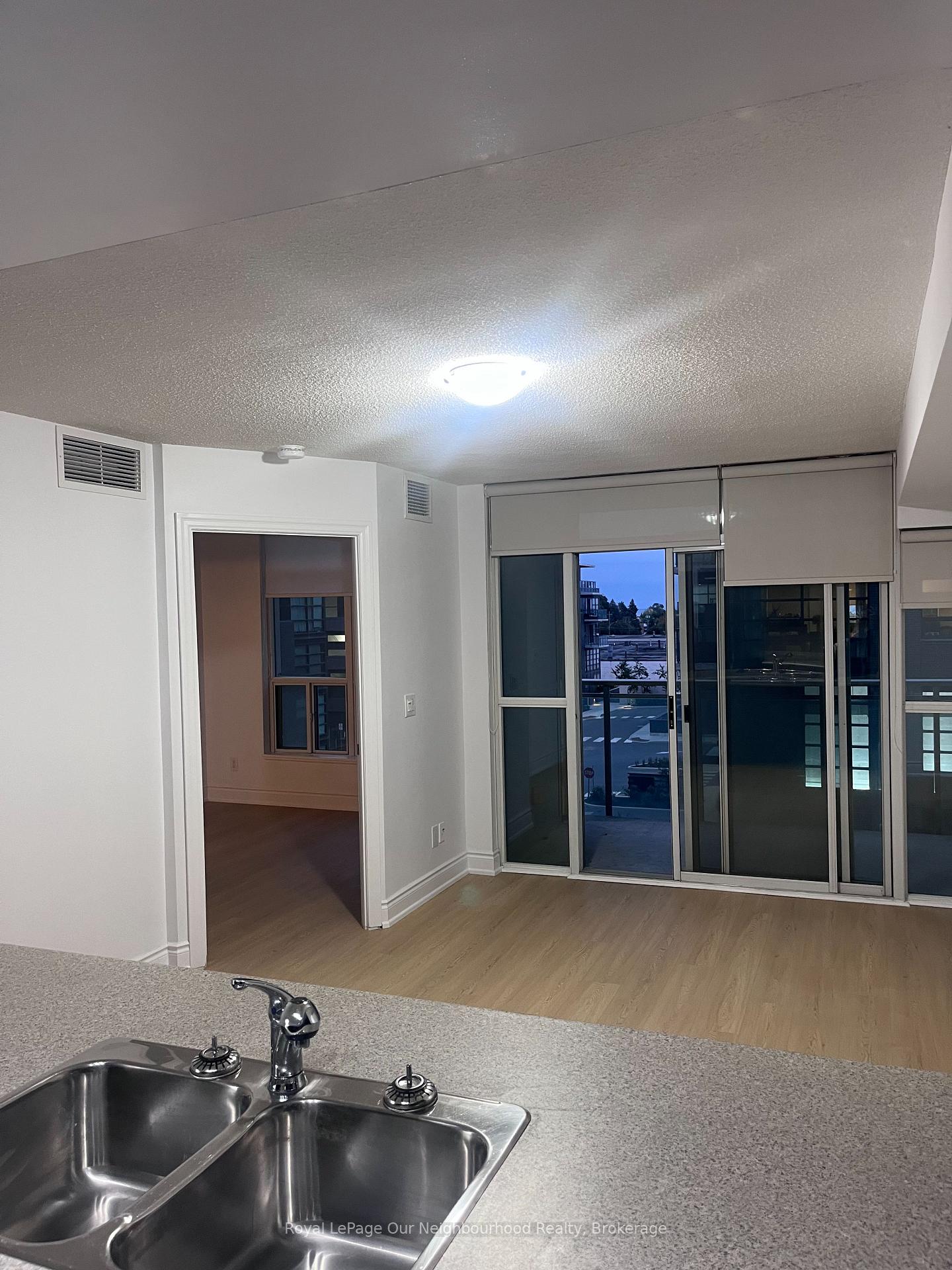 1600-charles-street-whitby-ontario-e13850362