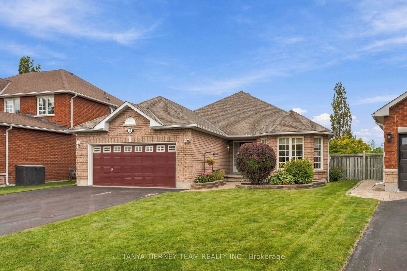 5-padfield-drive-clarington-ontario-e13851034