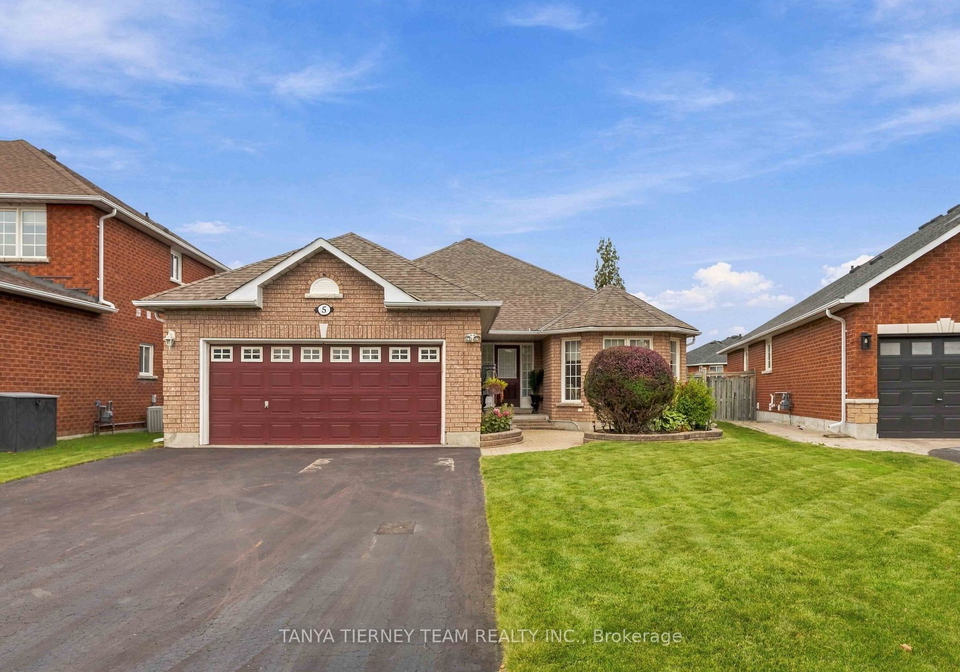 5-padfield-drive-clarington-ontario-e13851034