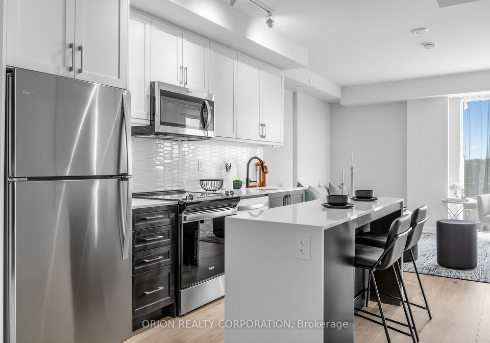 201-brock-street-s-whitby-ontario-e13851082
