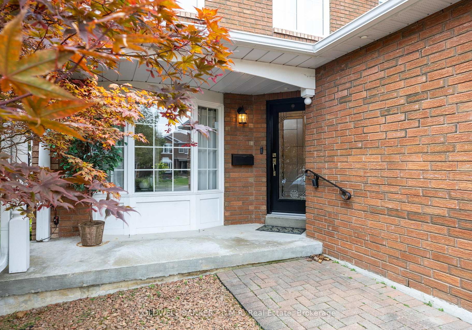 1090-thimbleberry-circle-oshawa-ontario-e13851498