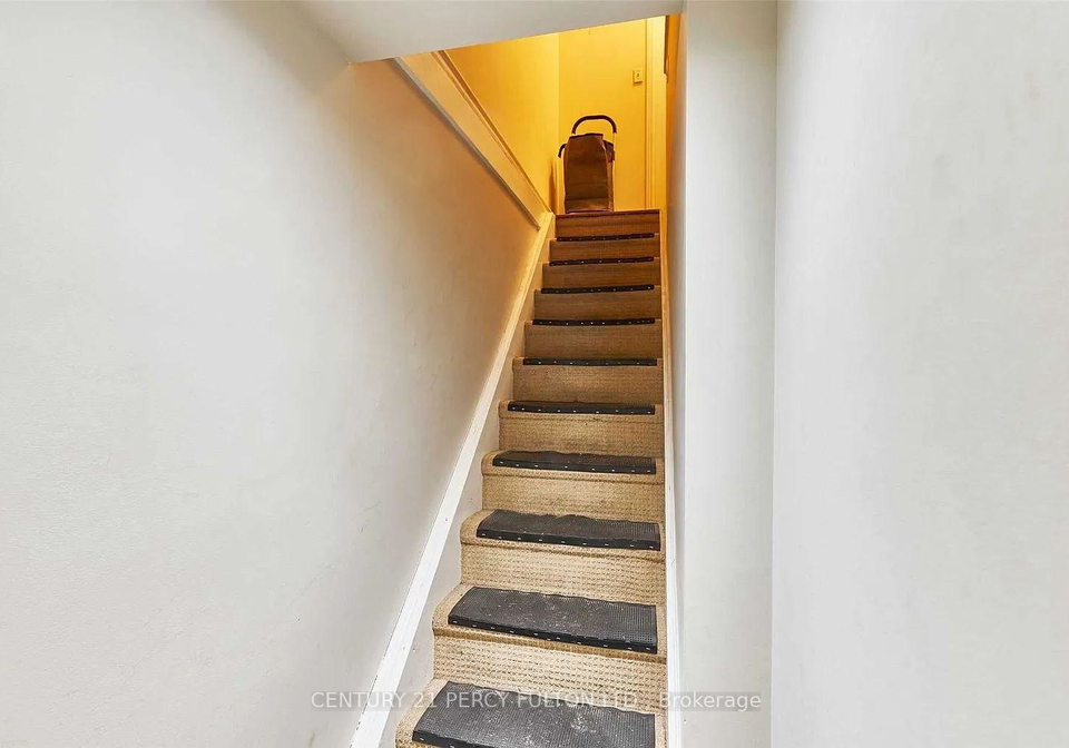 10-muriel-avenue-toronto-east-york-ontario-e13851562