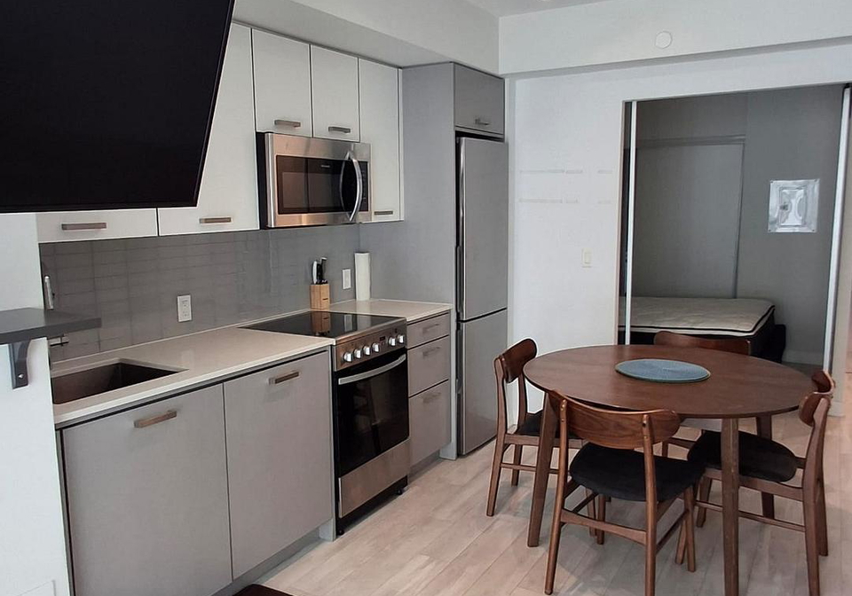 1630-queen-street-e-toronto-toronto-ontario-e13852034