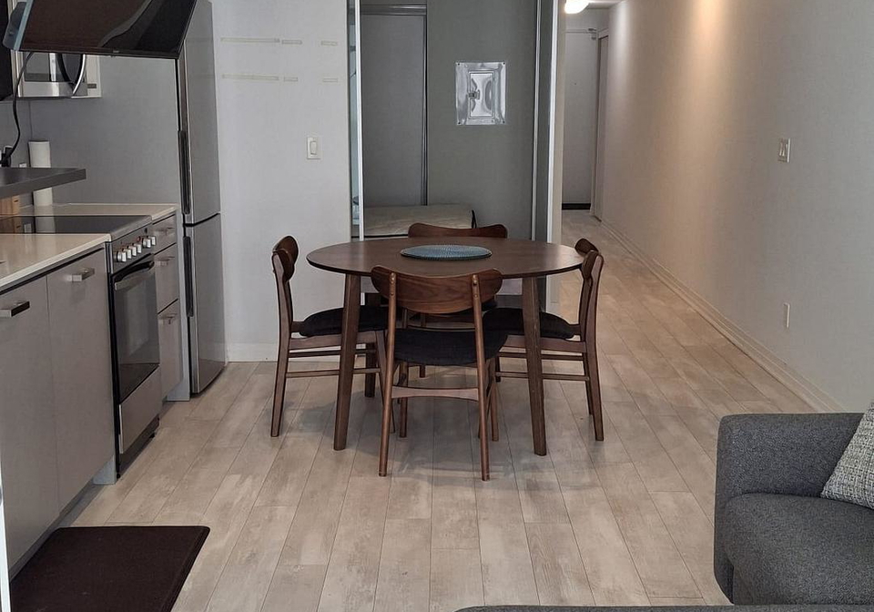 1630-queen-street-e-toronto-toronto-ontario-e13852034