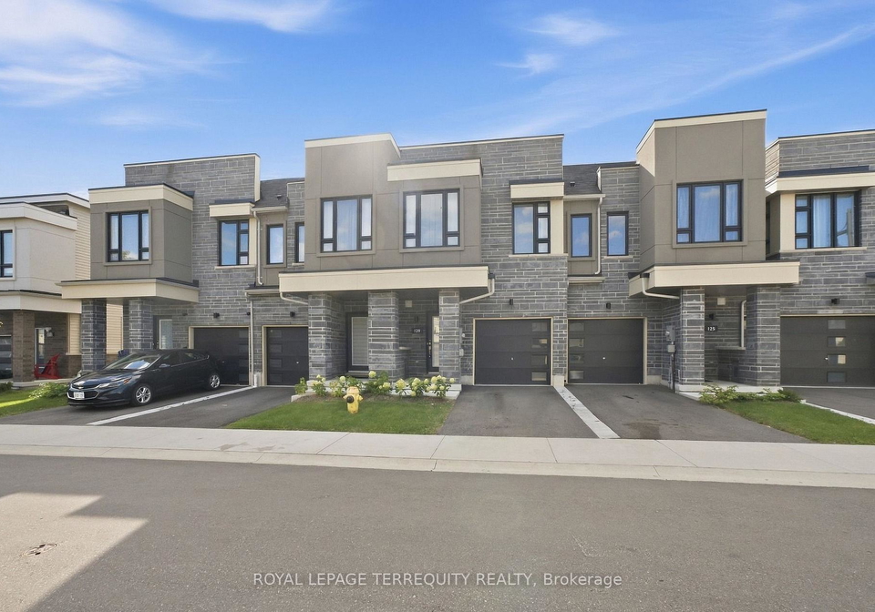 129-sailors-landing-clarington-ontario-e13852066