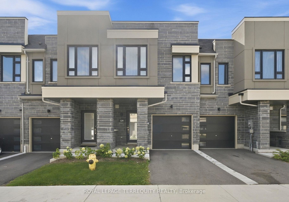 129-sailors-landing-clarington-ontario-e13852066