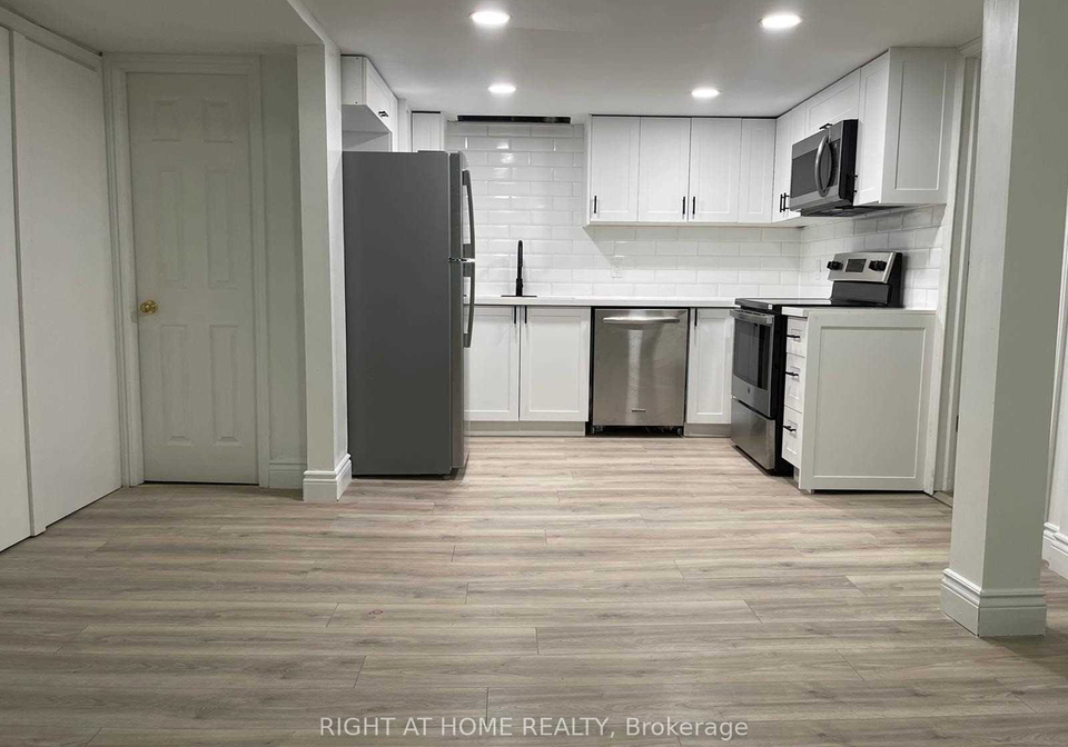 727-down-crescent-oshawa-ontario-e13852682