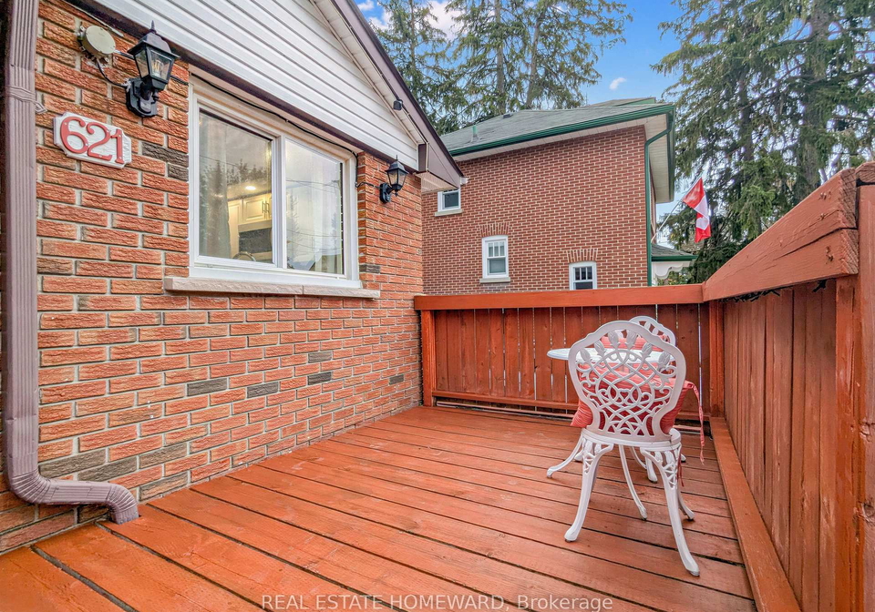 621-byron-street-s-whitby-ontario-e13852856