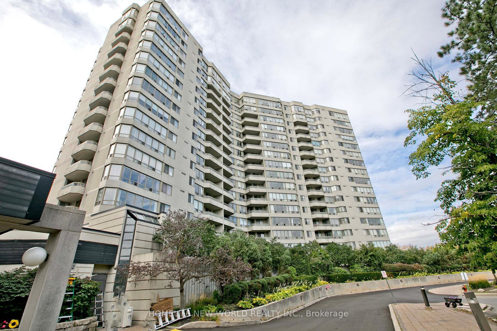 160-alton-towers-circle-toronto-scarborough-ontario-e13853116
