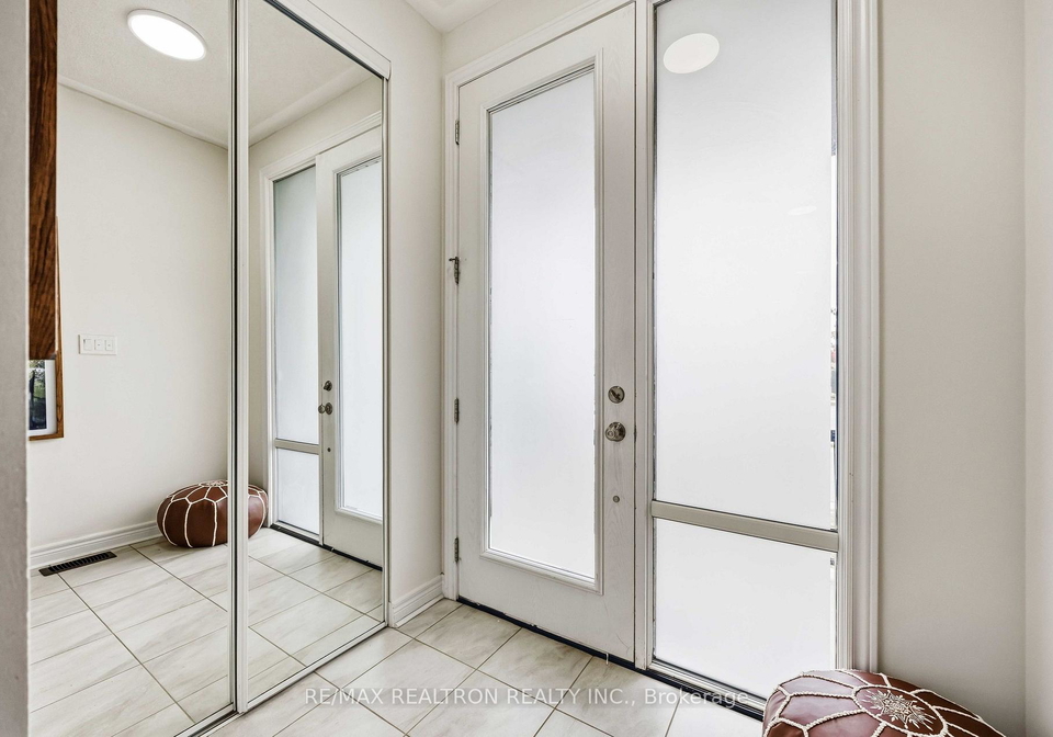 1160-drawstring-lane-pickering-ontario-e13853180