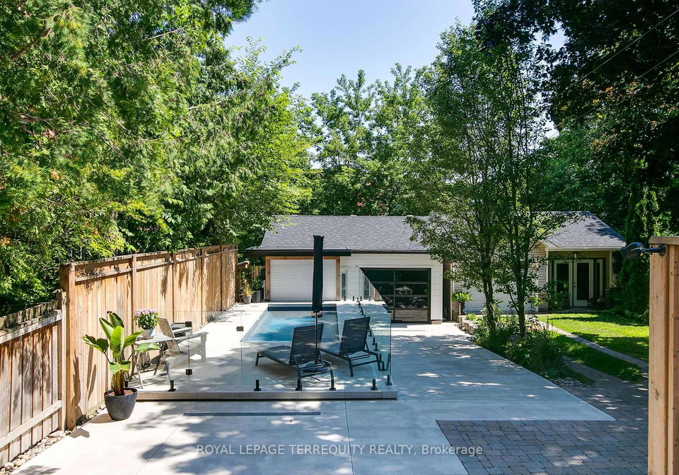 1775-gerrard-street-e-toronto-toronto-ontario-e13853306