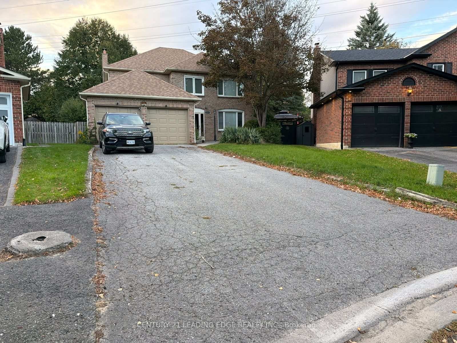 1237-fieldstone-circle-pickering-ontario-e13853464