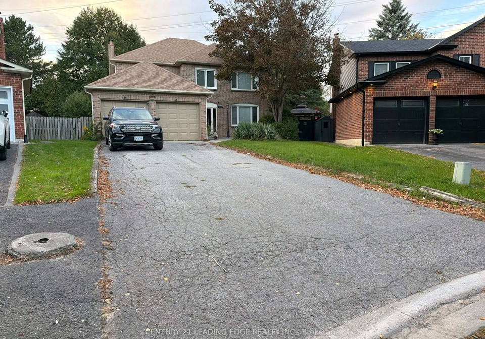 1237-fieldstone-circle-pickering-ontario-e13853464