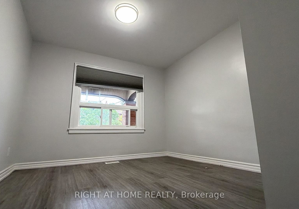408-strathmore-boulevard-toronto-east-york-ontario-e13854506
