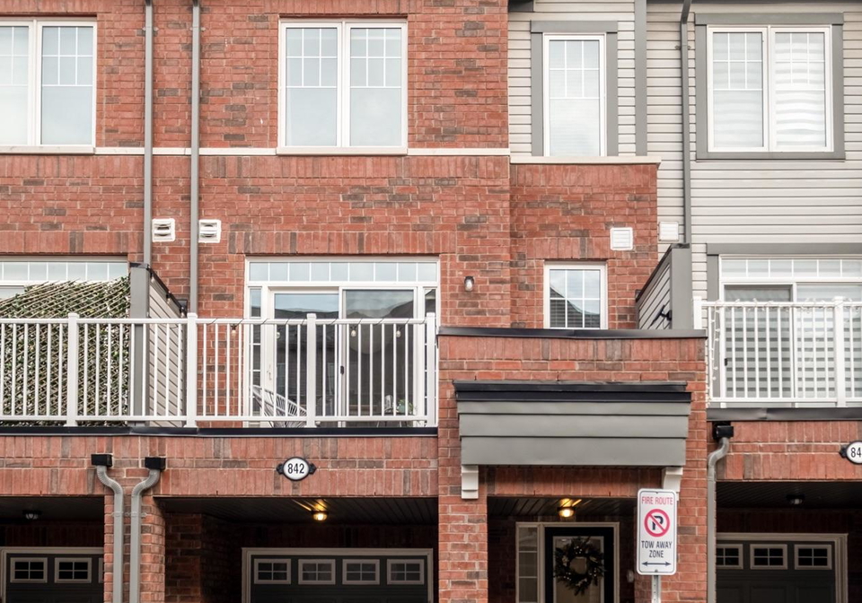 842-atwater-path-oshawa-ontario-e13854986