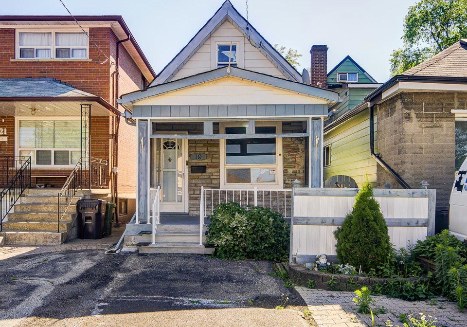 19-robinson-avenue-toronto-scarborough-ontario-e13856348