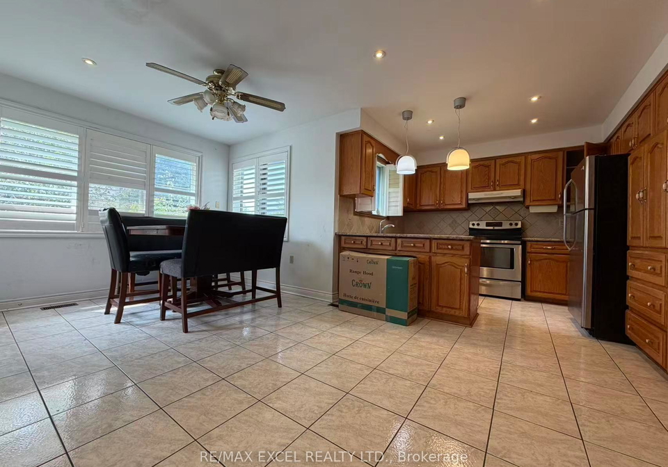 56-leafield-drive-toronto-scarborough-ontario-e13856572