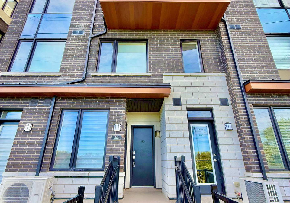 1555-kingston-road-pickering-ontario-e13857178