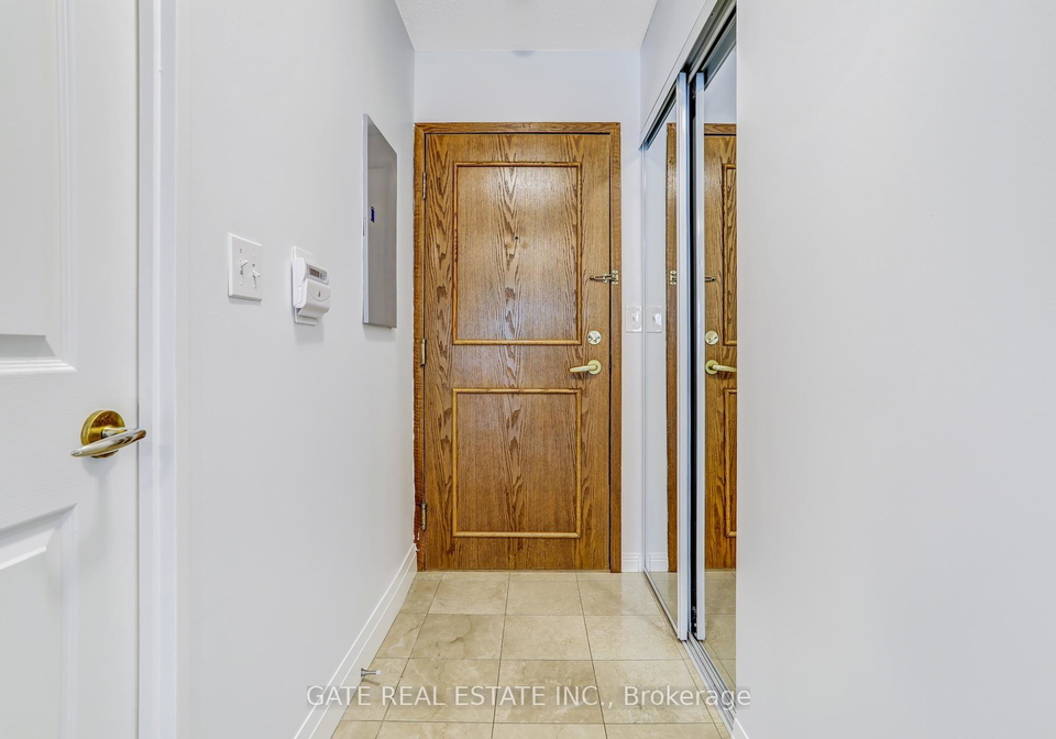 8-lee-centre-drive-toronto-scarborough-ontario-e13857450