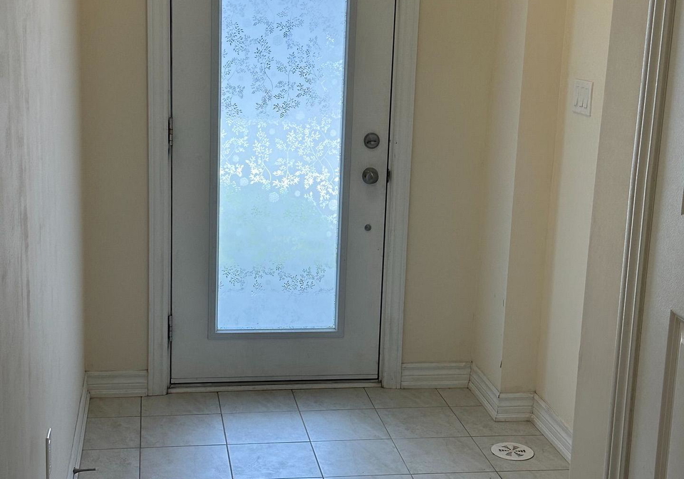 250-finch-avenue-pickering-ontario-e13857636