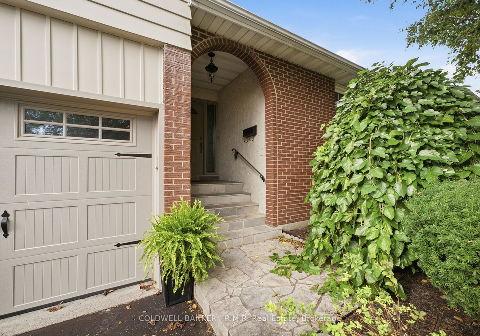 946-beaufort-court-oshawa-ontario-e13858448