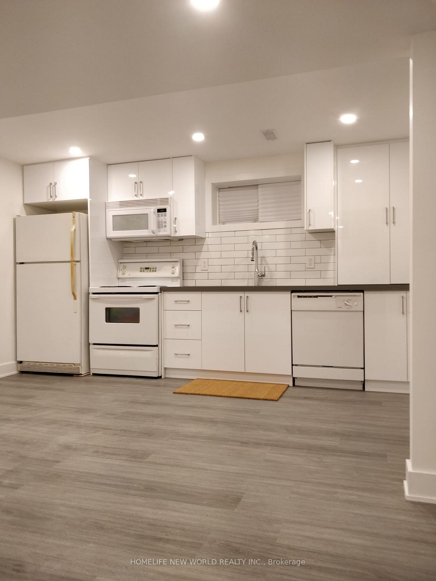 1185-woodbine-avenue-toronto-east-york-ontario-e13858610